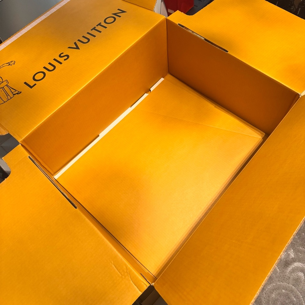 Louis Vuitton Shipping Box - Picture 2 of 7